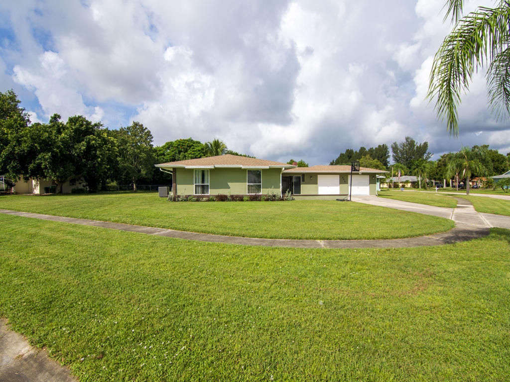 602 Southwest Branford Road Port St. Lucie, FL 34983 - Photo 2 of 21 5-Image06
