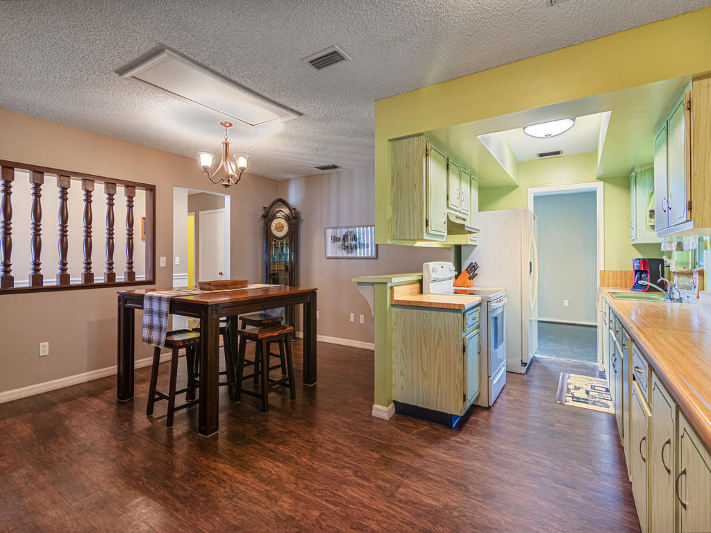 602 Southwest Branford Road Port St. Lucie, FL 34983 - Photo 5 of 21 7-Image13