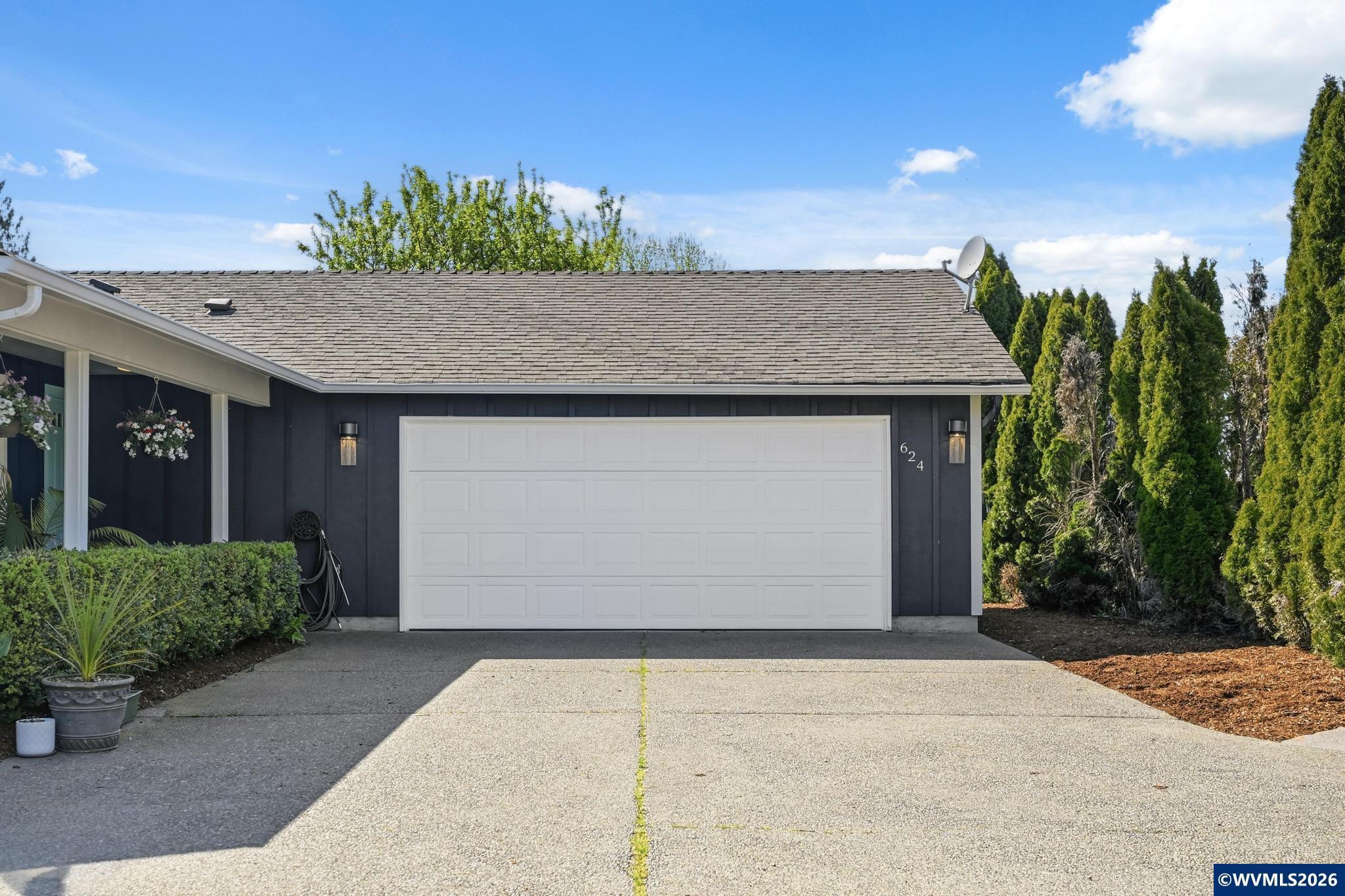 624 North Pershing Street Mount Angel, OR 97362 - Photo 5 of 47