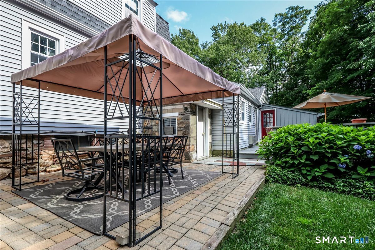 10 North Beech Tree Road Brookfield, CT 06804 - Photo 32 of 39 Patio