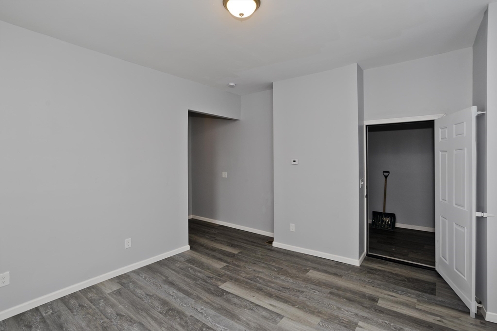 64 Thompson Street Springfield, MA 01109 - Photo 20 of 30