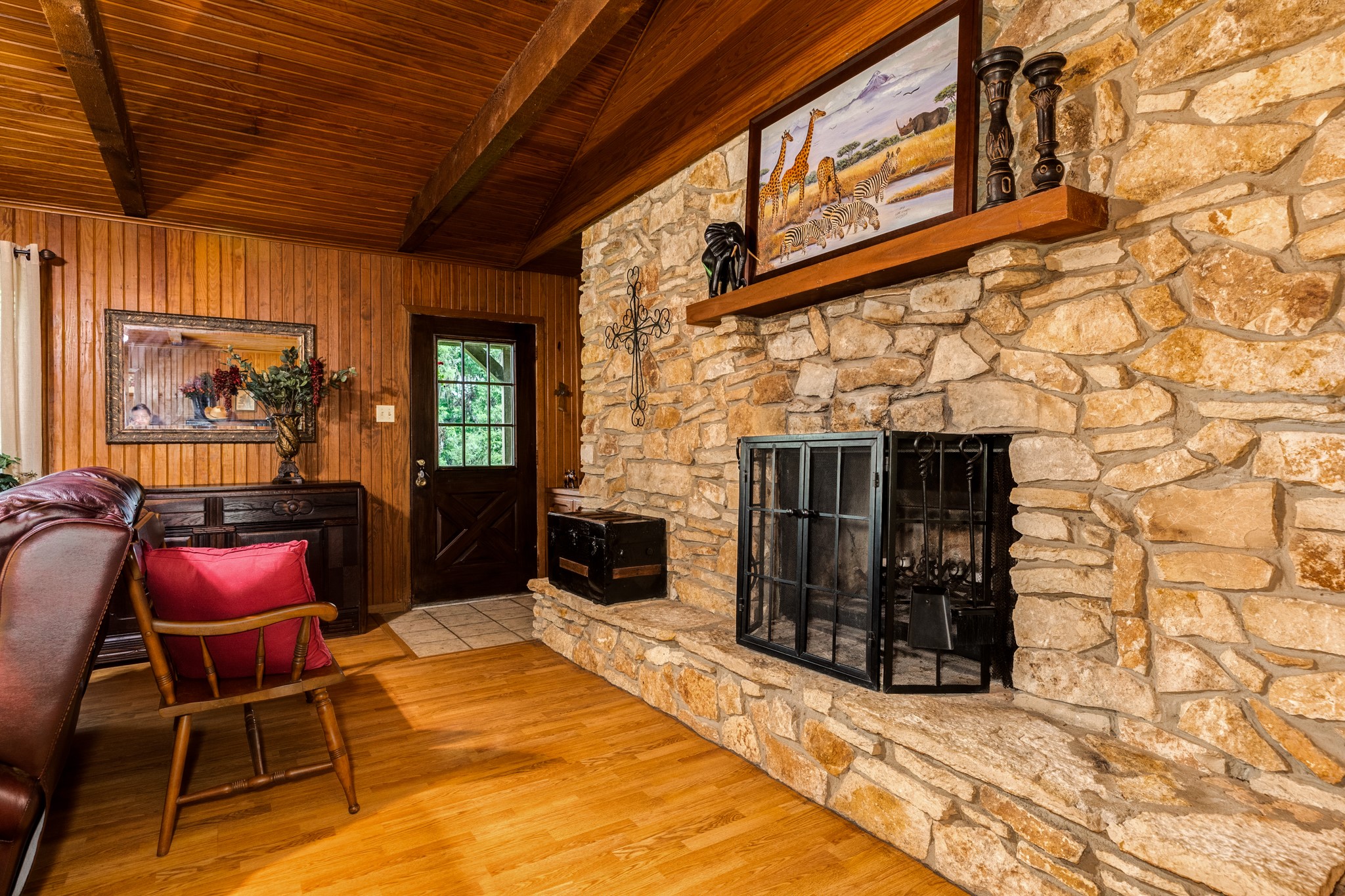 4821 County Road 288 Angleton, TX 77515 - Photo 7 of 35 a view of a chairs with a outdoor space