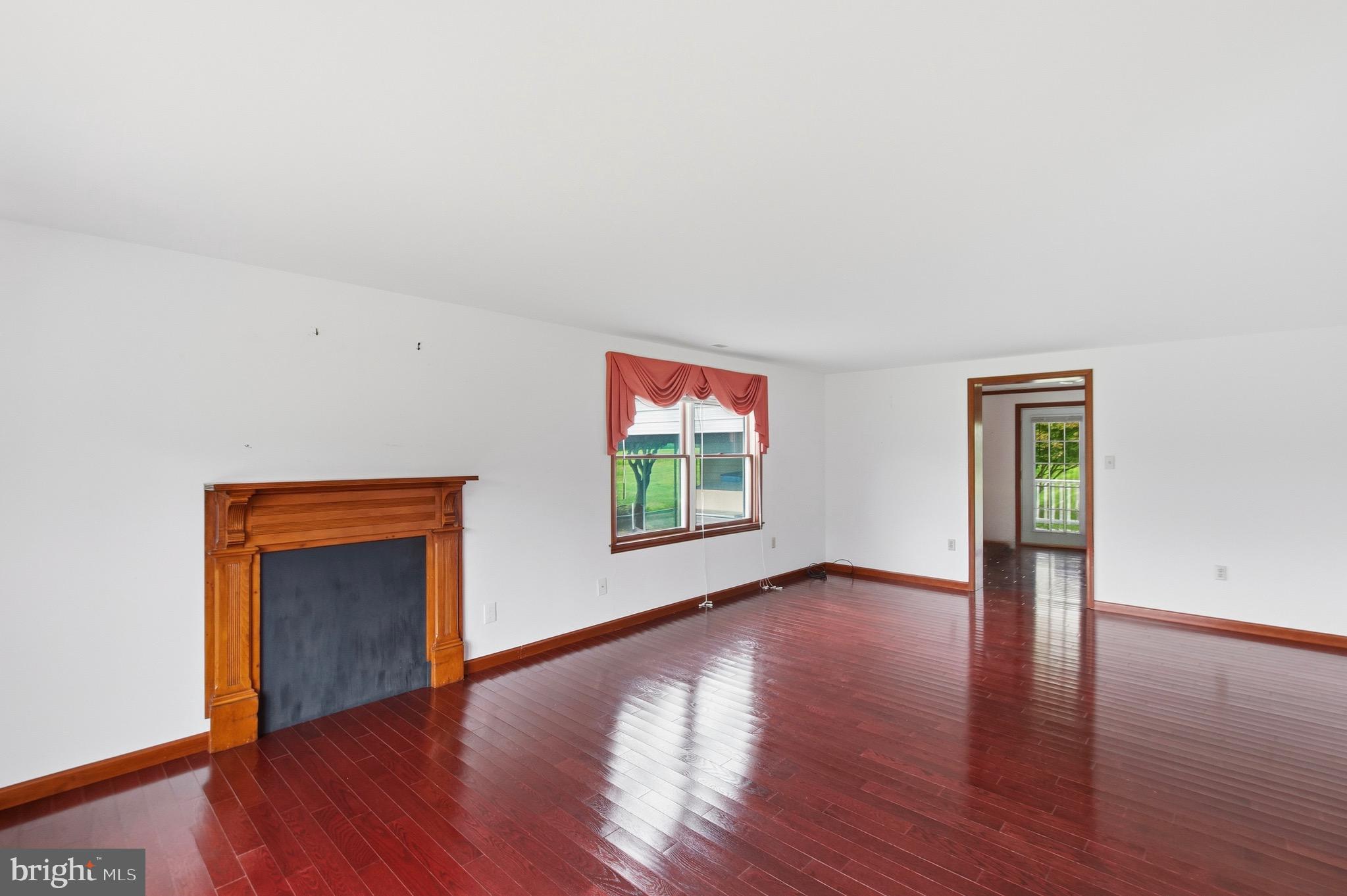 4407 Indian Run Road Amissville, VA 20106 - Photo 15 of 54