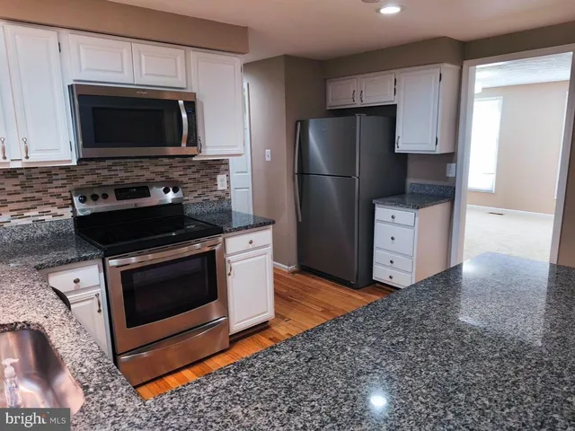 $3,350 | 109 Buckeye Court, Sterling, VA 20164