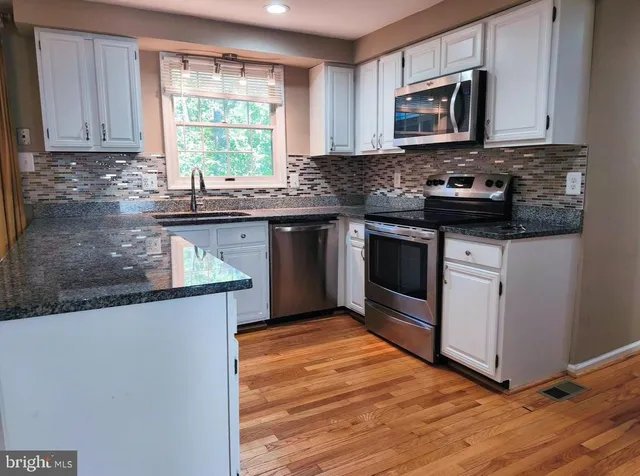 $3,350 | 109 Buckeye Court, Sterling, VA 20164