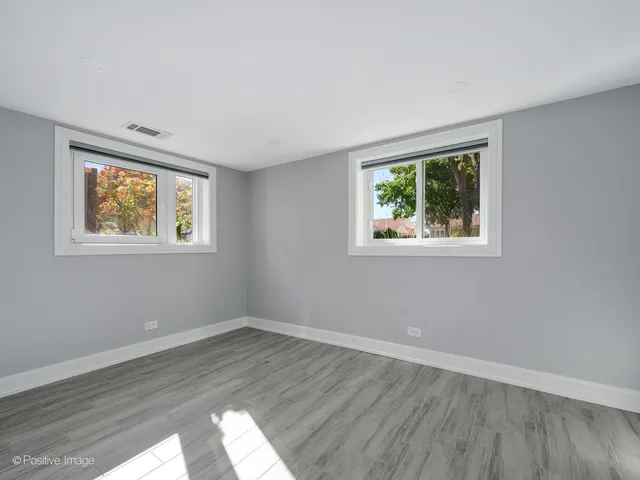 $699,900 | 7225 East Prairie Road, Lincolnwood, IL 60712