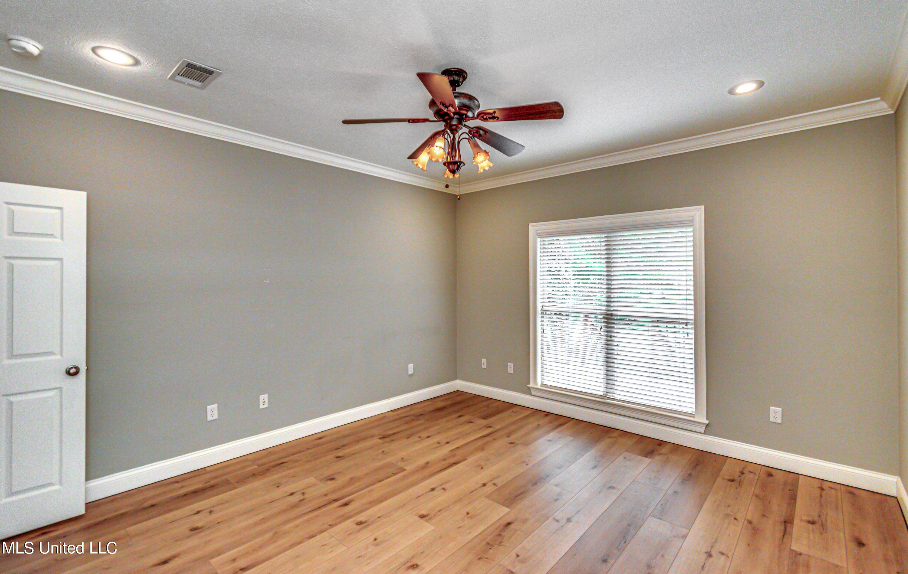 142 Pine Ridge Circle Brandon, MS 39047 - Photo 29 of 61 142 Pine Ridge Cir-33