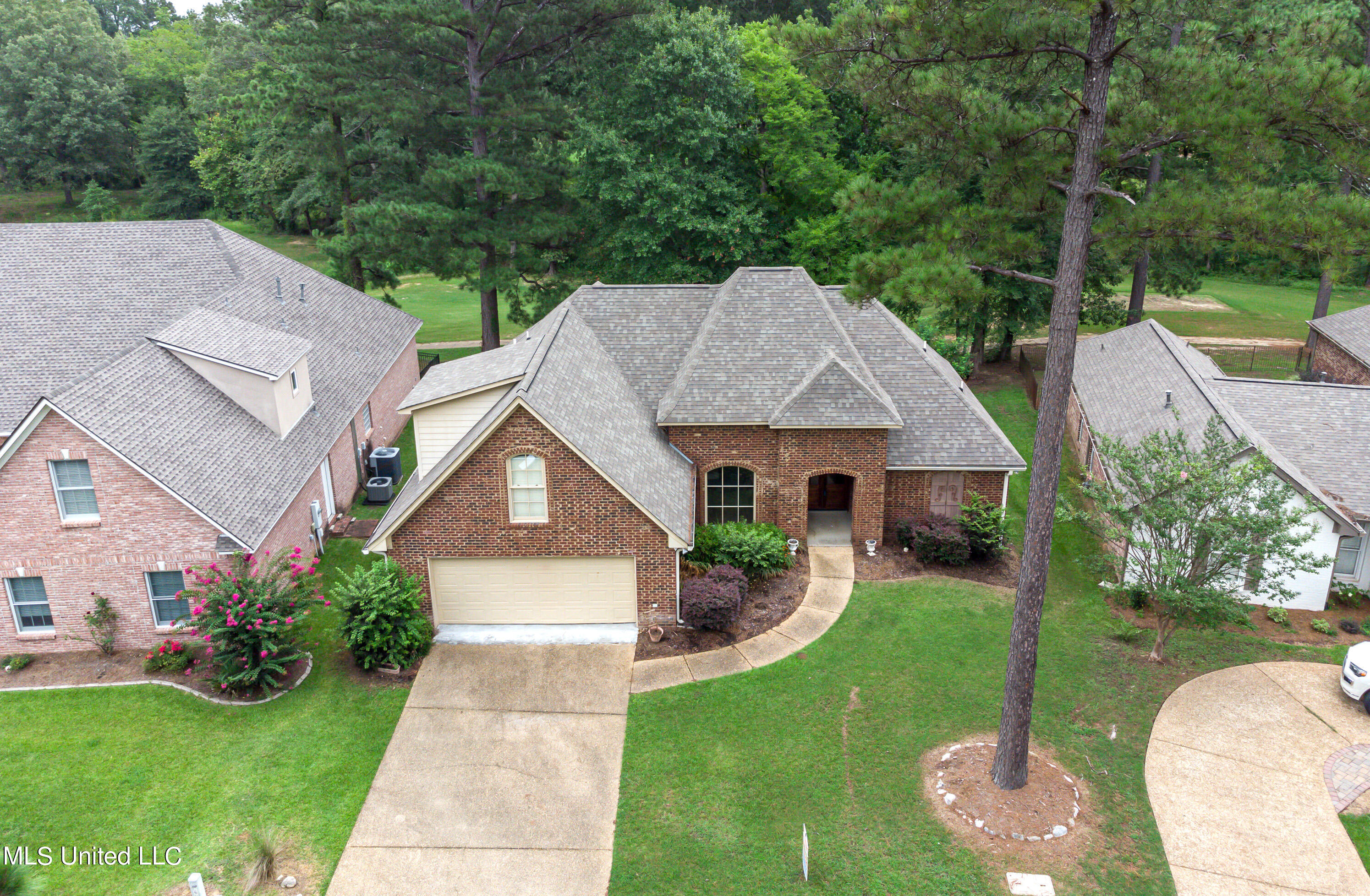 142 Pine Ridge Circle Brandon, MS 39047 - Photo 5 of 61 142 Pine Ridge Cir Drone-2