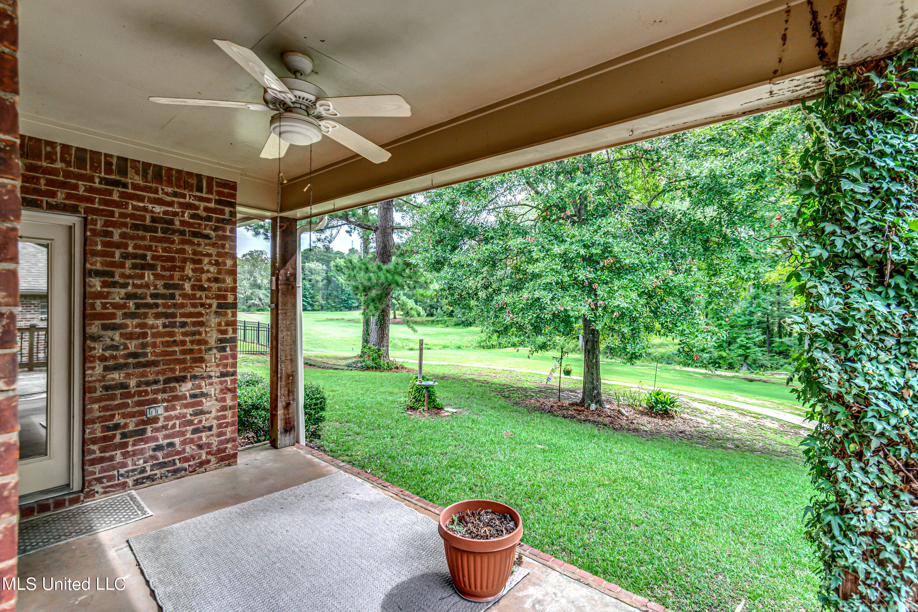 142 Pine Ridge Circle Brandon, MS 39047 - Photo 54 of 61 142 Pine Ridge Cir-16