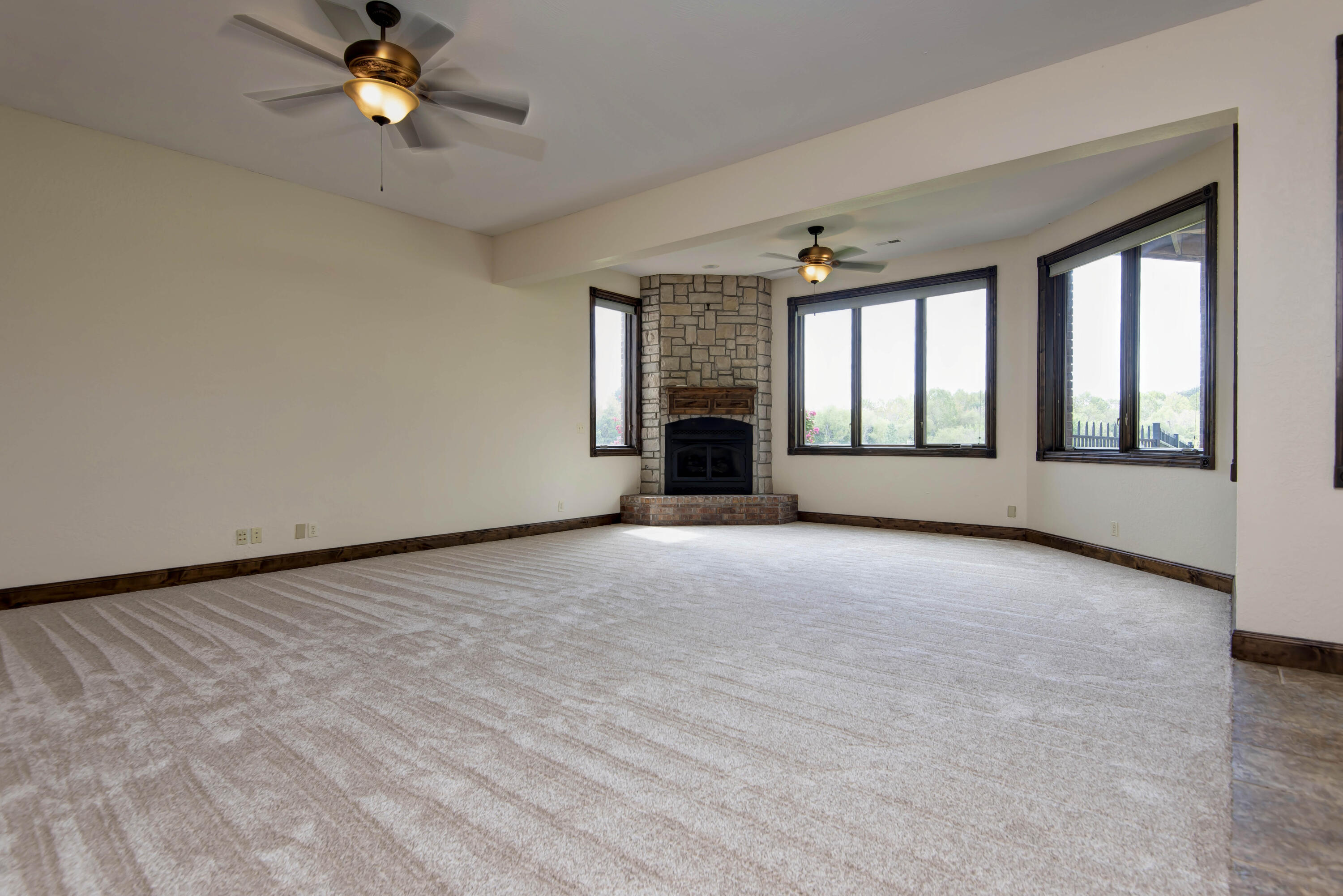 6563 South Riverbridge Road Springfield, MO 65810 - Photo 23 of 39 Riverbridge (37)