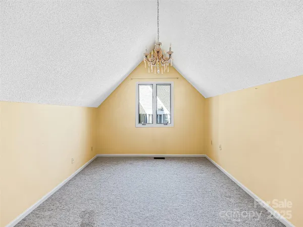 $600,000 | 140 Overlook Drive, Flat Rock, NC 28731
