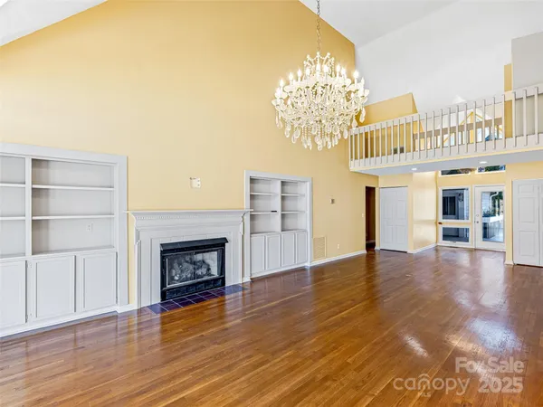 $600,000 | 140 Overlook Drive, Flat Rock, NC 28731