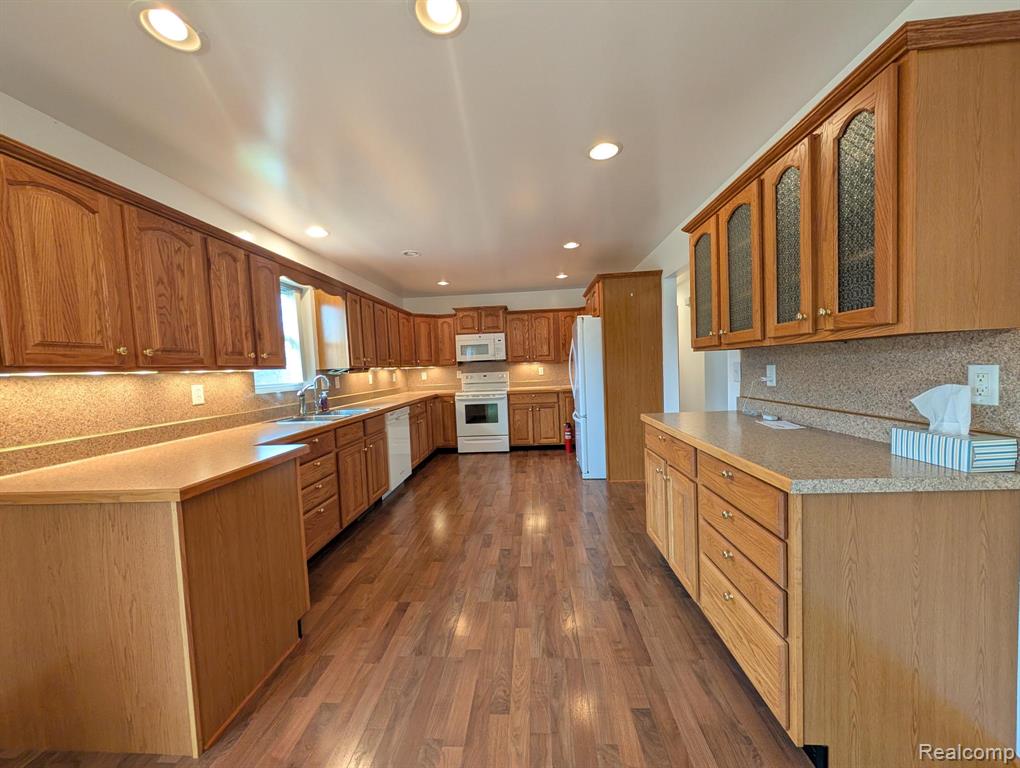 6185 North Vassar Road Flint, MI 48506 - Photo 8 of 34 Gallery Image 8
