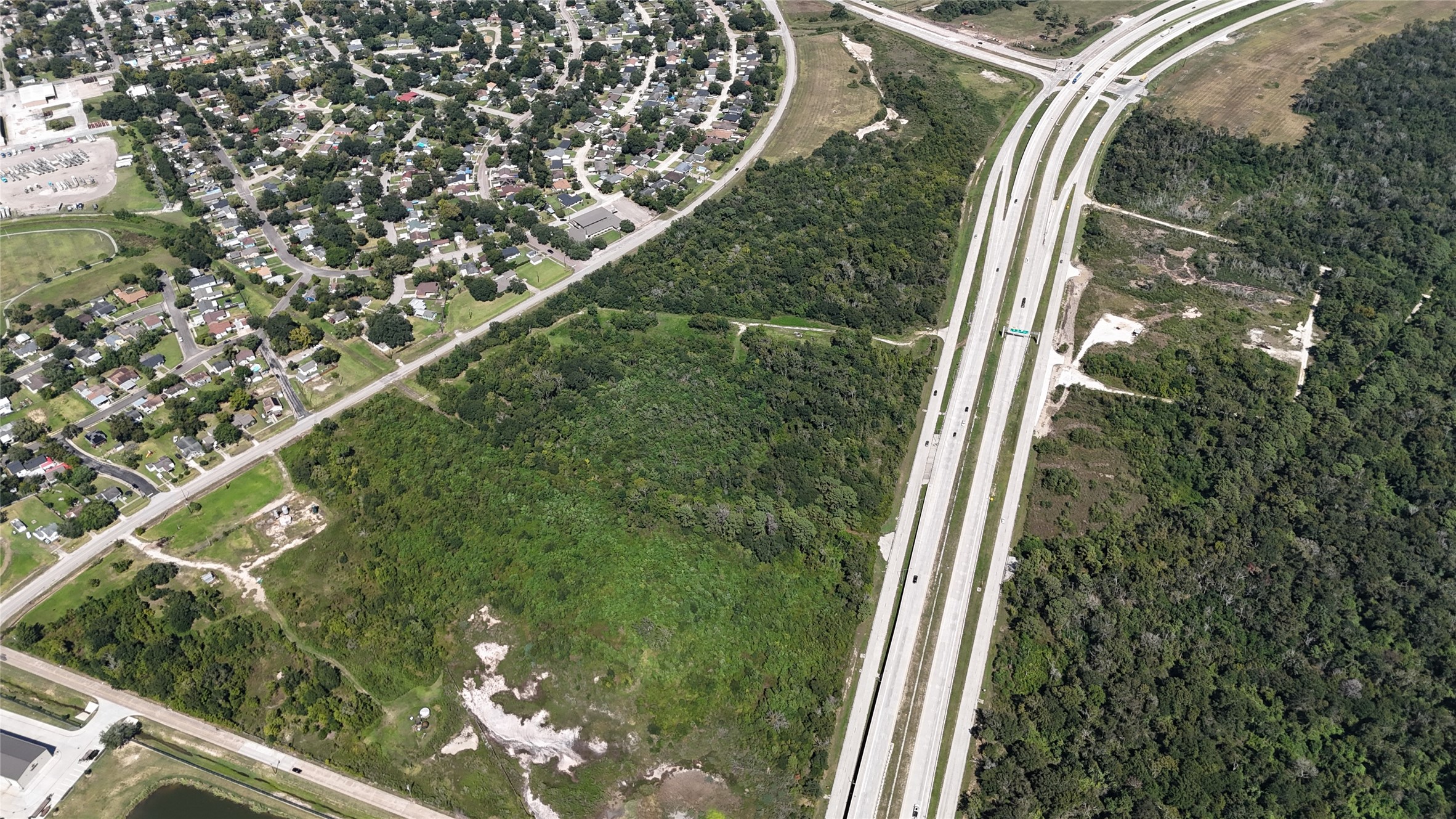 0 Tri City Beach Road Baytown, TX 77520 - Photo 3 of 5 a view of a balcony