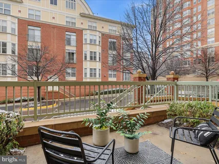 $345,000 | 1851 Stratford Park Place, Unit 115, Reston, VA 20190