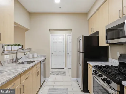 $345,000 | 1851 Stratford Park Place, Unit 115, Reston, VA 20190