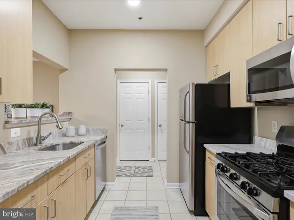 $345,000 | 1851 Stratford Park Place, Unit 115, Reston, VA 20190