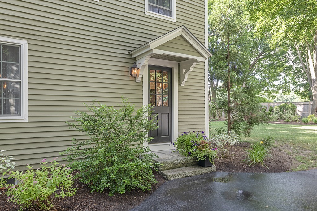146 Fairhaven Road Concord, MA 01742 - Photo 3 of 28 Gallery Image 3