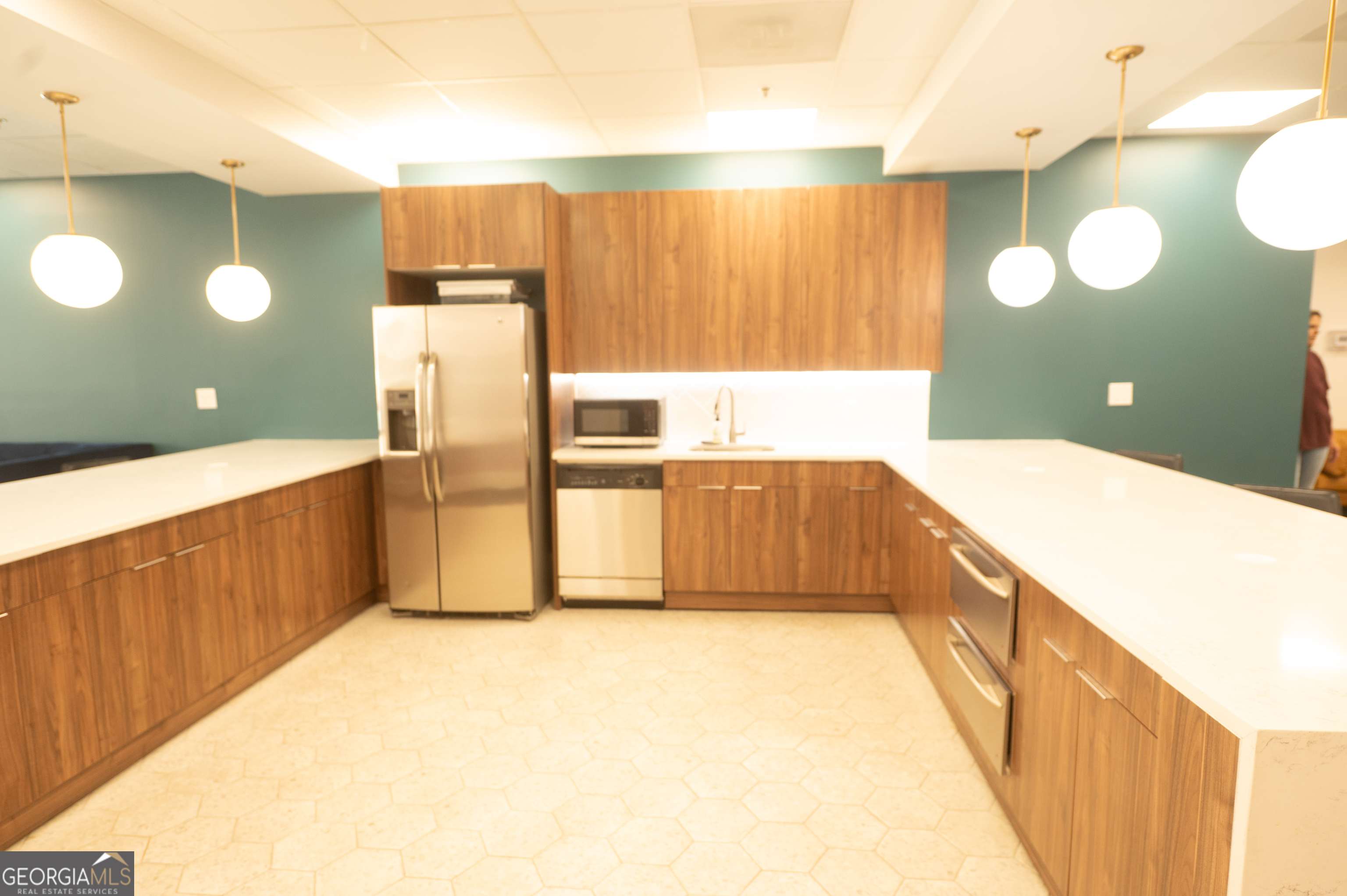 620 Peachtree Street Northeast, Unit 1501 Atlanta, GA 30308 - Photo 17 of 18 a view of a kitchen with a sink