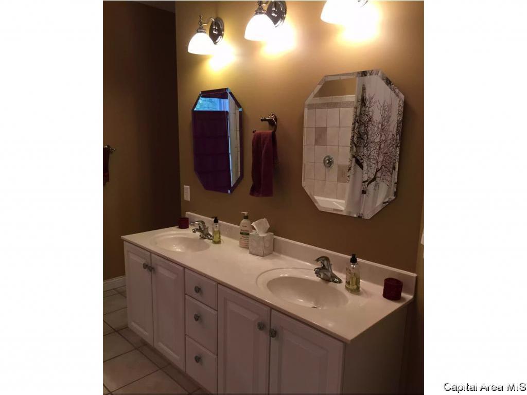 4055 Timber Ridge Road Cantrall, IL 62625 - Photo 23 of 26 Gallery Image 23