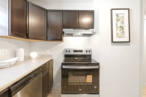 $2,200 | 8 Jackson Street, Unit B1, Quincy, MA 02169