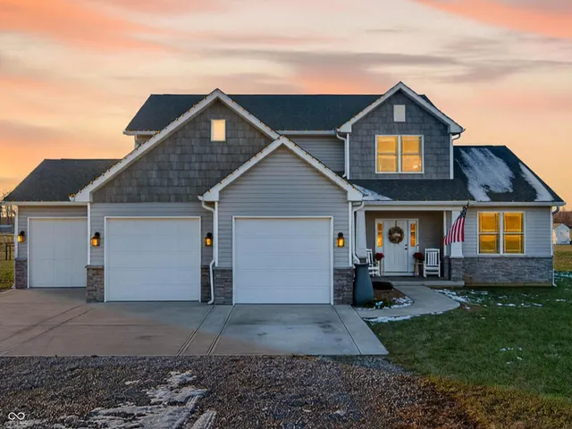 $750,000 | 6628 South 125 West, Trafalgar, IN 46181