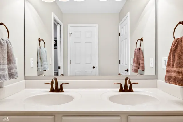 $750,000 | 6628 South 125 West, Trafalgar, IN 46181