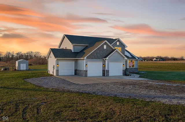 $750,000 | 6628 South 125 West, Trafalgar, IN 46181