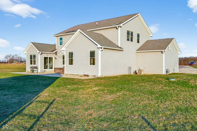 $750,000 | 6628 South 125 West, Trafalgar, IN 46181