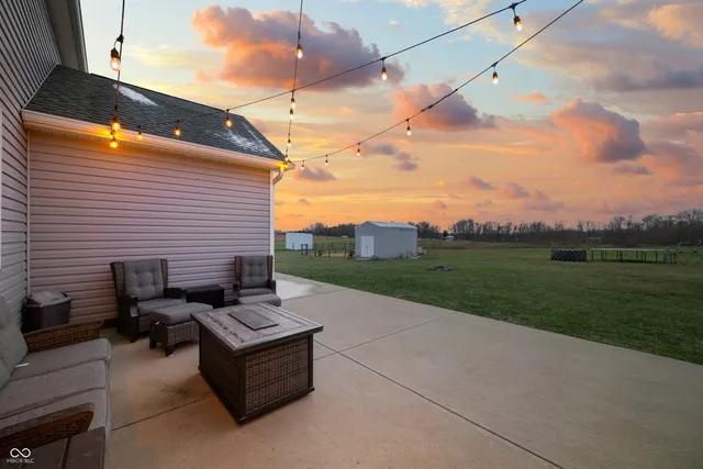 $750,000 | 6628 South 125 West, Trafalgar, IN 46181