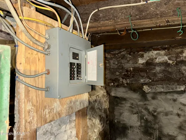 $269,900 | 500 Fenn Street, Pittsfield, MA 01201