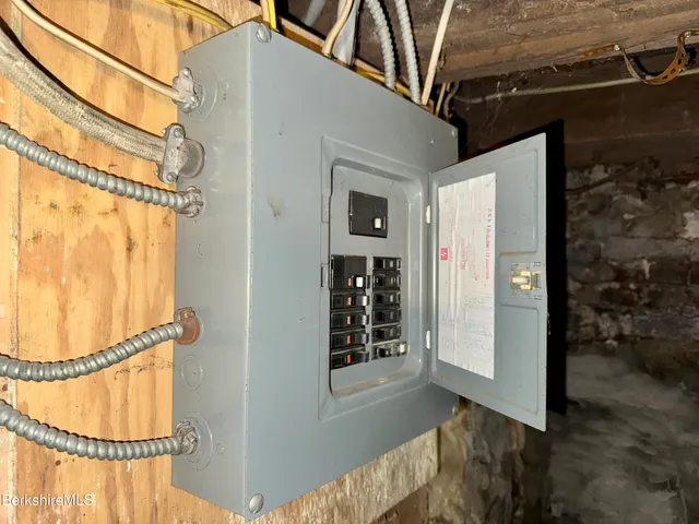 $269,900 | 500 Fenn Street, Pittsfield, MA 01201