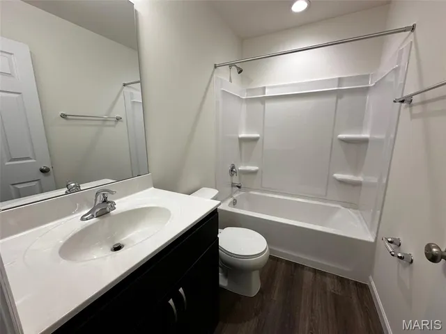 $2,500 | 829 Little Fieldstone Drive, Wentzville, MO 63385