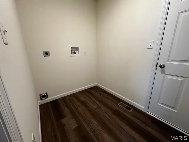 $2,500 | 829 Little Fieldstone Drive, Wentzville, MO 63385