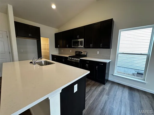 $2,500 | 829 Little Fieldstone Drive, Wentzville, MO 63385