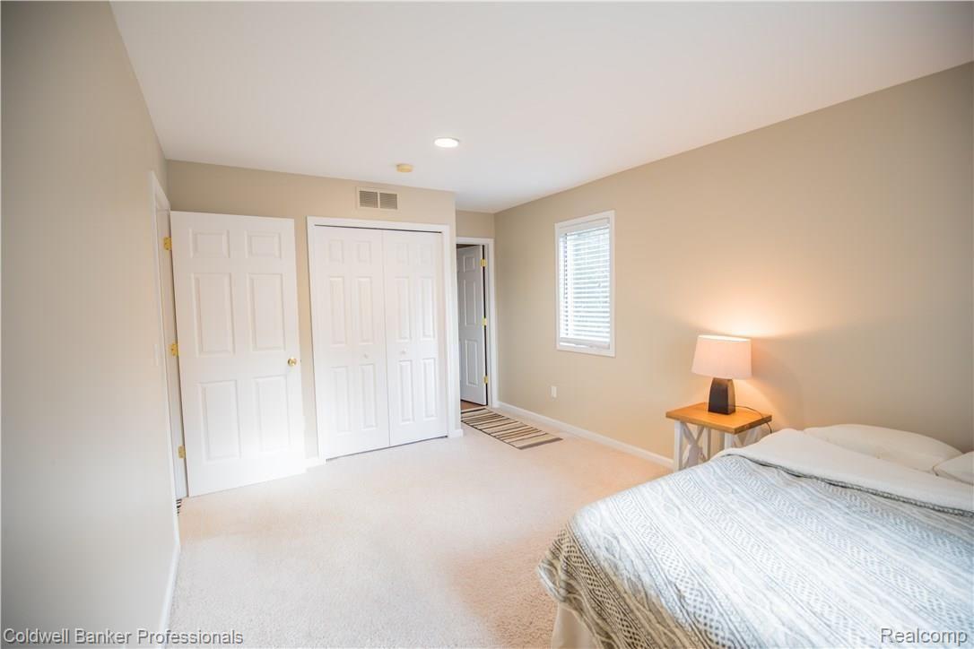 123 Ruth Avenue Pontiac, MI 48341 - Photo 17 of 29 5H7A7763.jpg
