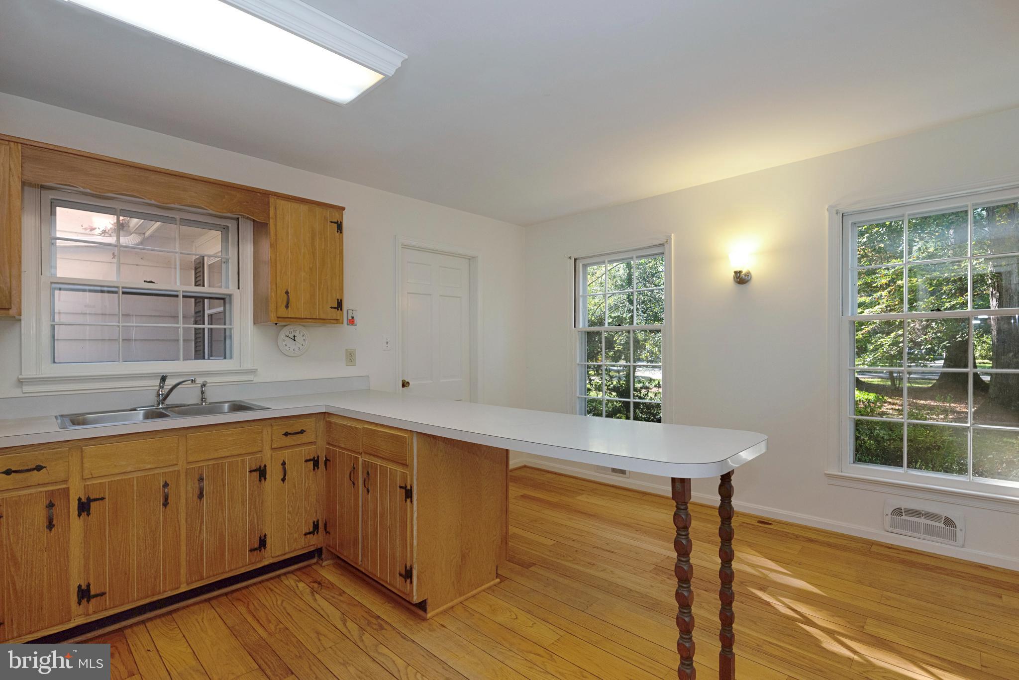 1619 Ridout Road Annapolis, MD 21409 - Photo 11 of 37 Kitchen