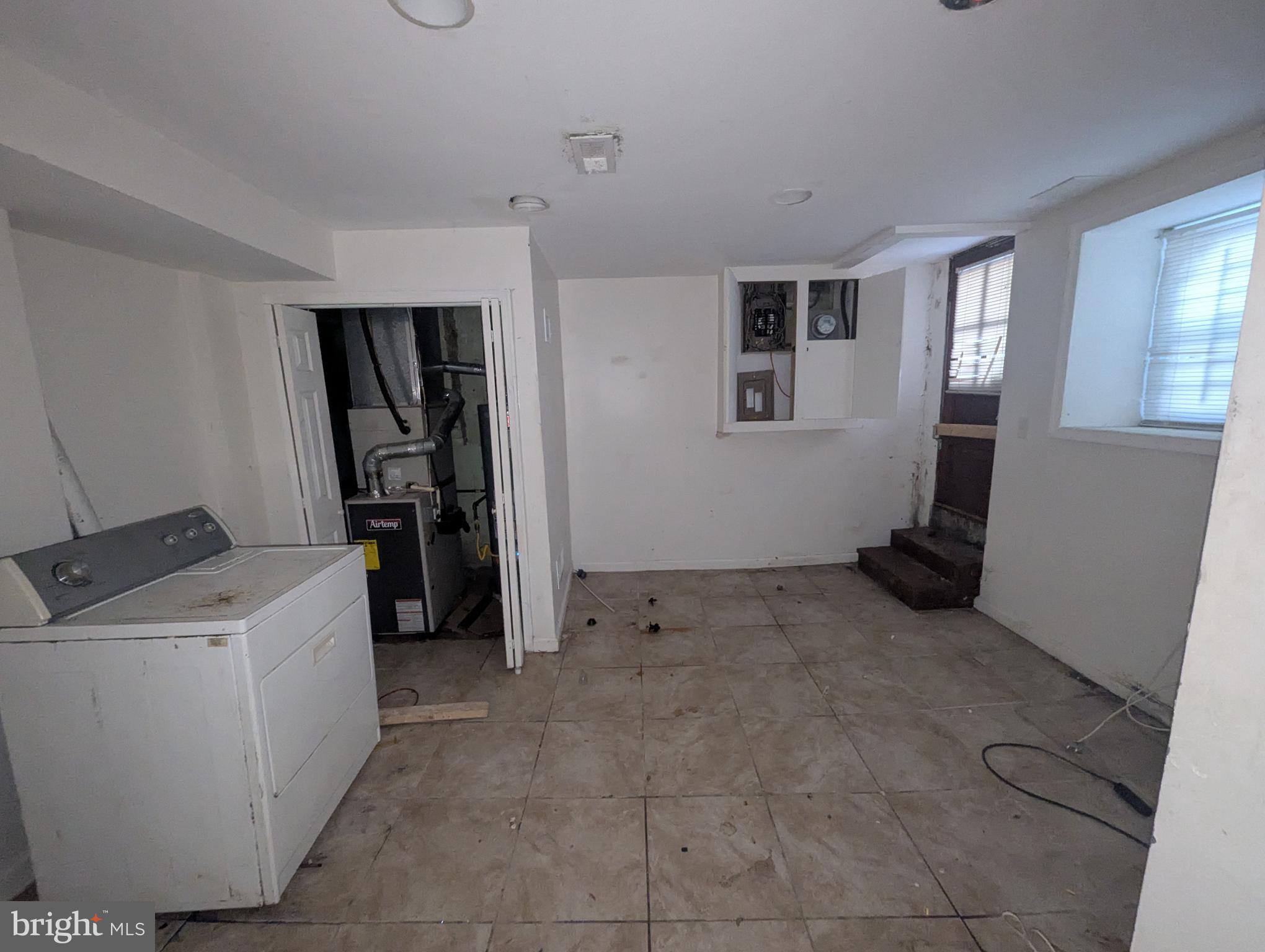 3602 Chesterfield Avenue Baltimore, MD 21213 - Photo 22 of 37 Spacious basement with potential for creativity.