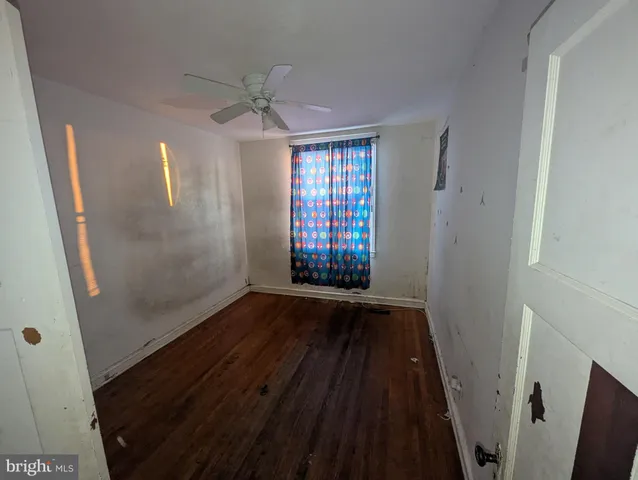 wooden floor in an empty room