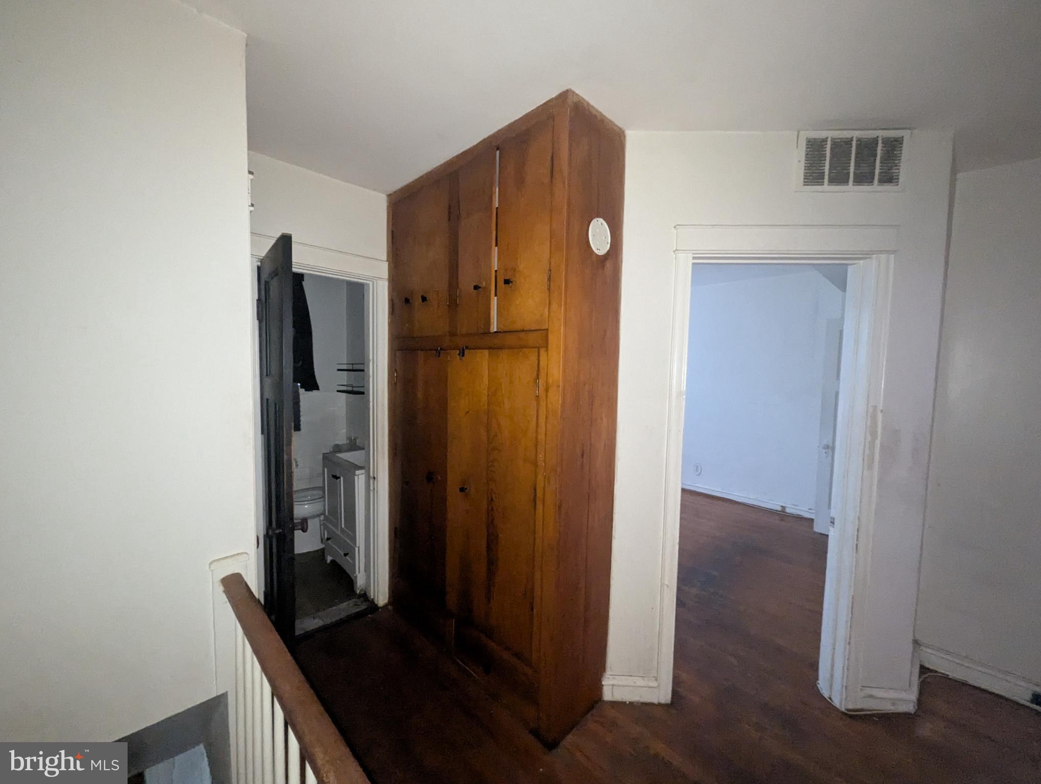 3602 Chesterfield Avenue Baltimore, MD 21213 - Photo 37 of 37 Charming entryway with vintage wood accents.