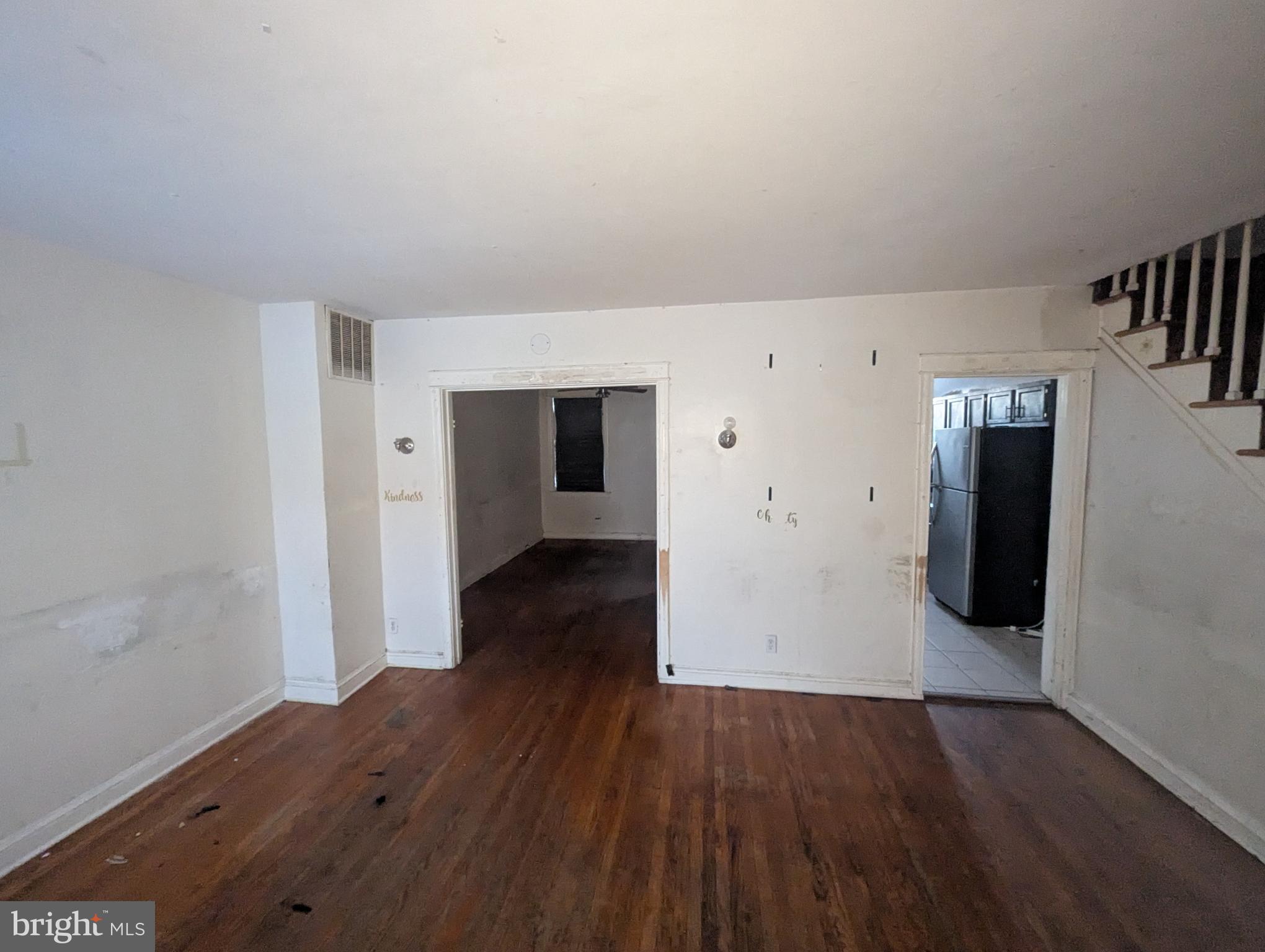 3602 Chesterfield Avenue Baltimore, MD 21213 - Photo 5 of 37 Spacious room ready for your personal touch.