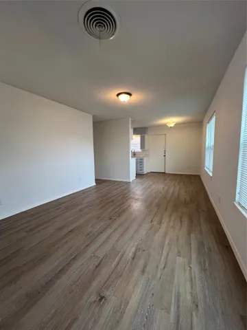 $1,395 | 6003 Cameron Road, Unit A, Austin, TX 78723