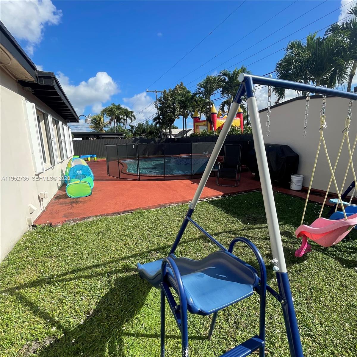 9820 Southwest 12th Terrace Miami, FL 33174 - Photo 12 of 62