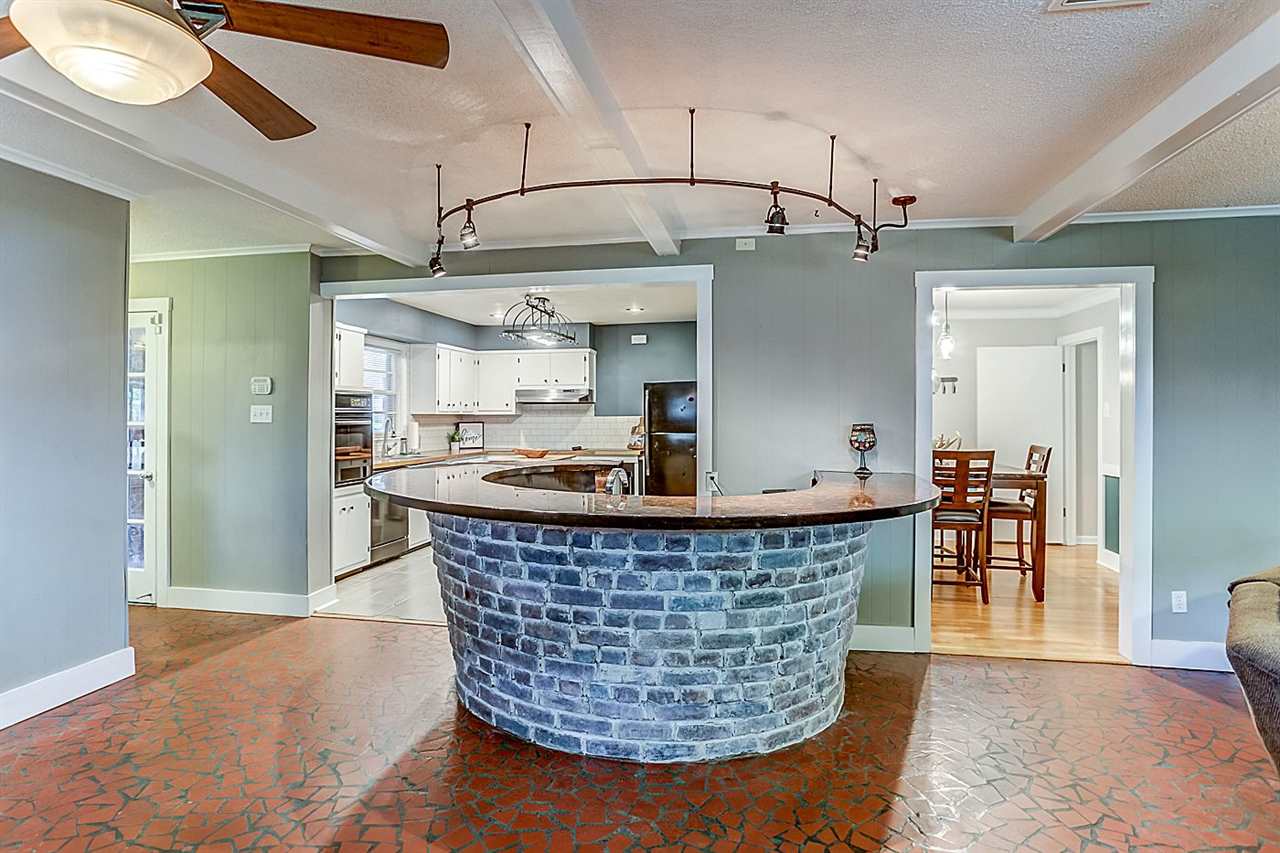 1490 Mt Moriah Road Memphis, TN 38117 - Photo 4 of 19 Gallery Image 4