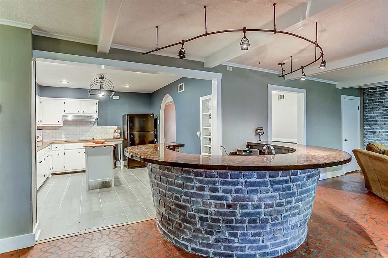 1490 Mt Moriah Road Memphis, TN 38117 - Photo 5 of 19 Gallery Image 5
