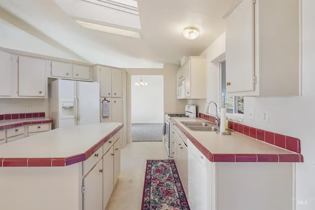 $425,000 | 70 North 750 West, Paul, ID 83347