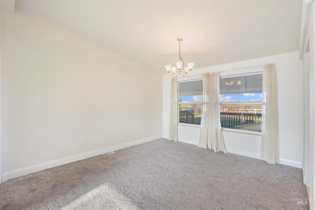 $425,000 | 70 North 750 West, Paul, ID 83347