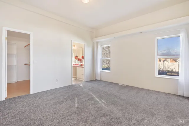 $425,000 | 70 North 750 West, Paul, ID 83347