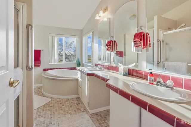 $425,000 | 70 North 750 West, Paul, ID 83347