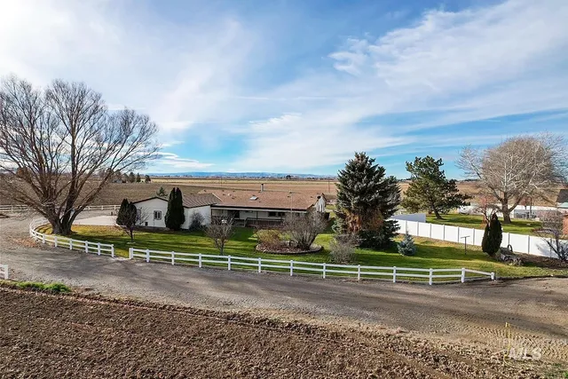 $425,000 | 70 North 750 West, Paul, ID 83347